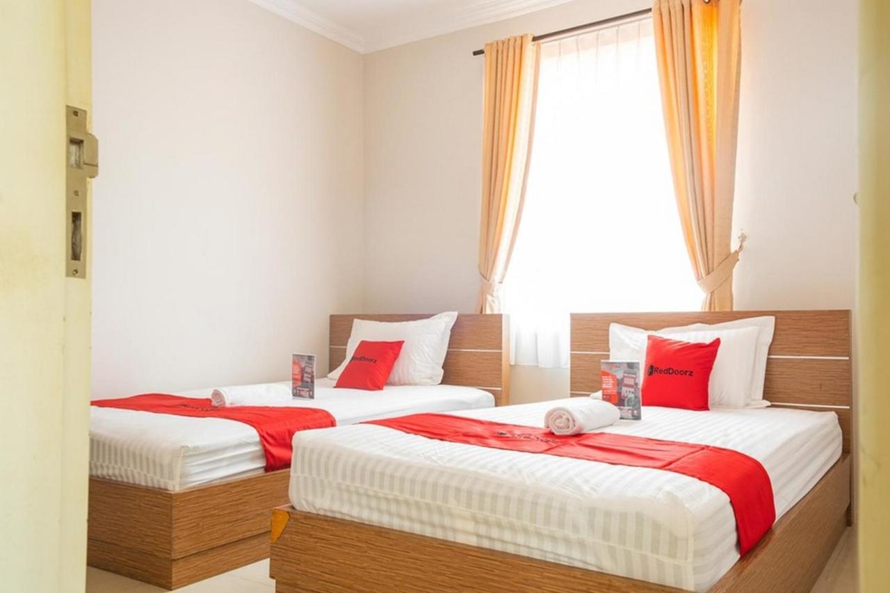 Reddoorz Near Siloam Karawaci 3 Hotel Tangerang Exterior photo